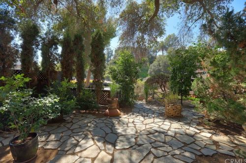 3128 Sparr Blvd, Glendale, CA 91208-1841