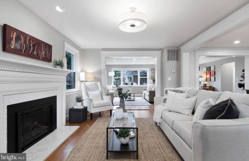 211 Lexington Dr, Silver Spring, MD 20901-2637