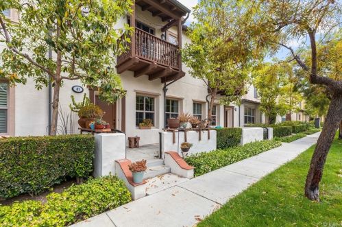 61 Nature, Irvine CA  92620-3827 exterior