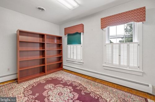 515 Carlisle St, Hanover PA 17331-2406 exterior