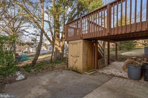 1626 Oakview Dr, Silver Spring MD 20903-2243 exterior