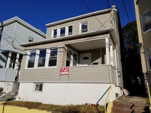 483 Rosa Parks Blvd, Paterson, NJ 07501-3105
