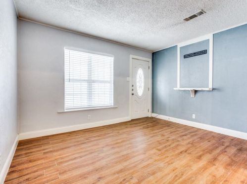 5312 Townsend Dr, Fort Worth TX  76115-4129 exterior