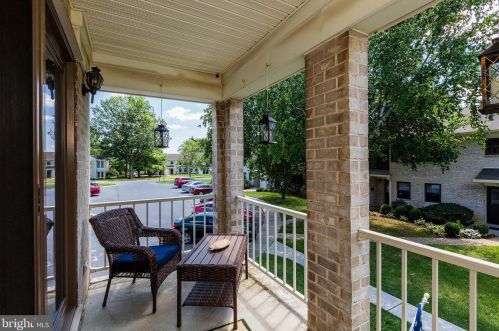 85 Valleybrook Dr, Lancaster PA  17601-4612 exterior