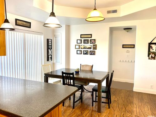 1011 8175, Sandy UT 84093-6617 exterior