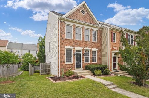 12413 Abbey Knoll Ct, Woodbridge, VA 22192-6373