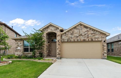 9136 Stone Mill Ln, Fort Worth, TX 76179-8119