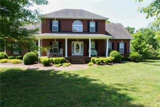 106 Meadowood Loop, Burns, TN 37029-6072