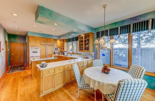 902 Highview Cir, Saint Paul MN  55118-3687 exterior