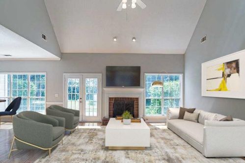 36 Pebble Creek Dr, Newnan, GA 30265-2776