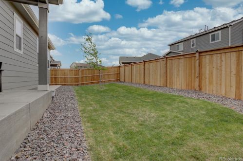 27904 9 Dr, Aurora CO 80018 exterior