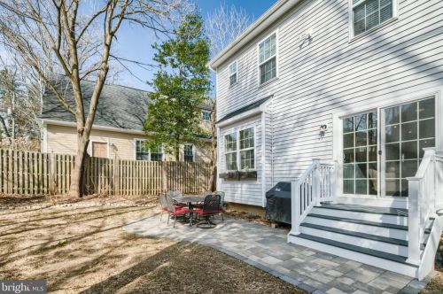 304 Lakeview Ave, Haddonfield NJ 08033-1609 exterior