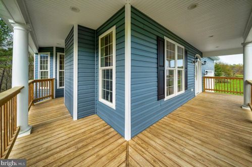 365 Prado Way, Berkeley Springs WV  25411-3264 exterior