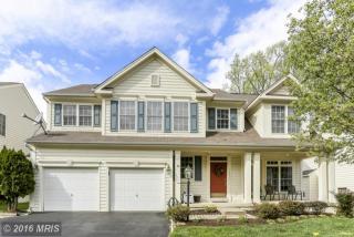 13017 Pilgrims Inn Dr, Woodbridge, VA 22193-4986