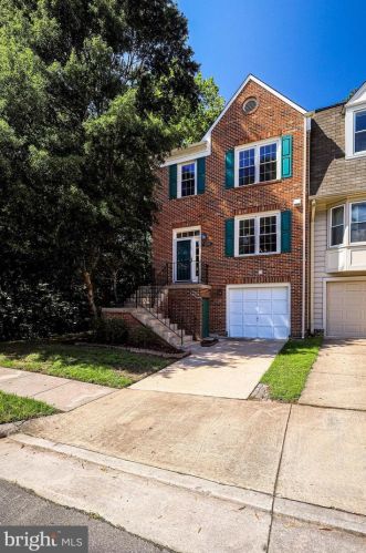 7240 Whitlers Creek Dr, Springfield, VA 22152-3646