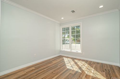 511 Allen Ave, Glendale CA  91201-2505 exterior
