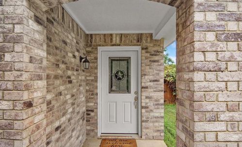 5316 Driftway Dr, Fort Worth TX  76135-1411 exterior