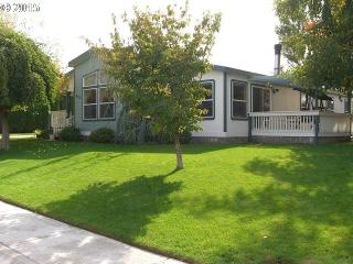 403 Willow Fork Dr, Boardman, OR 97818-9736
