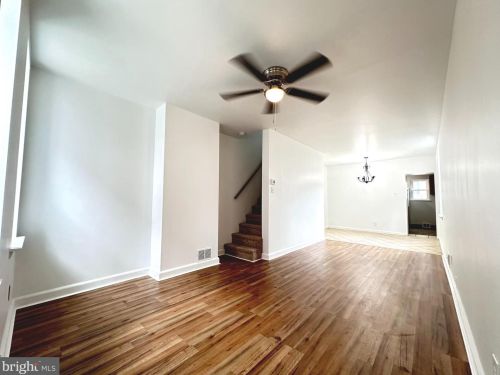 1315 Eyre St, Philadelphia, PA 19125-3303