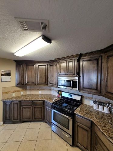 6114 Fox Ridge Dr, Angleton TX 77515-2512 exterior