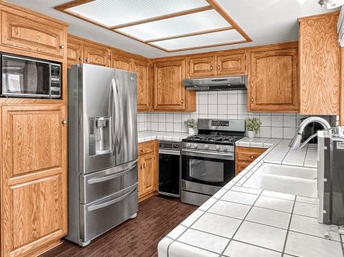 4411 Dunsmore Ave, Glendale CA  91214-2529 exterior