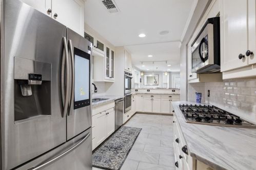 1301 Virginia Pl, Fort Worth TX  76107-2436 exterior