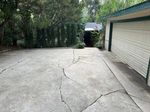 5460 Fairview Pl, Calabasas, CA 91301-2224