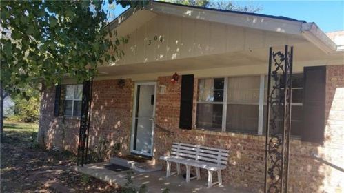 304 Drake Ave, Huntsville, AR 72740-9127