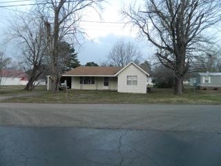 749 Kentucky Ave, Parsons, TN 38363-3106