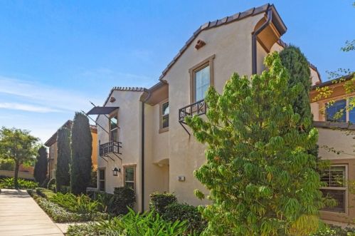 38 Latitude, Irvine CA  92618-8821 exterior