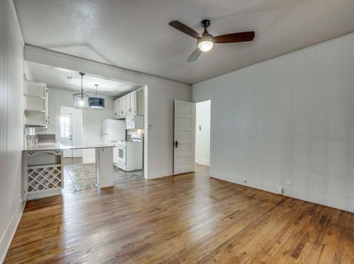 5449 Goodwin Ave, Dallas TX  75206-6210 exterior