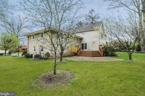 20 Harriet Dr, Princeton NJ  08540-3935 exterior