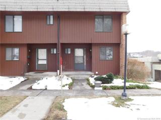 2 Lilac Ct, Cromwell, CT 06416-1848