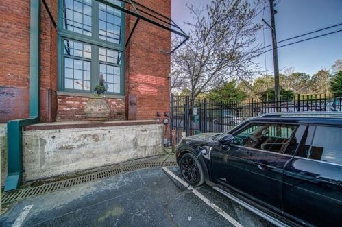 170 Boulevard, Atlanta GA  30312-2325 exterior