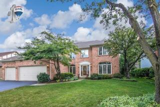 148 Hawkins Cir, Wheaton IL  60189-8472 exterior
