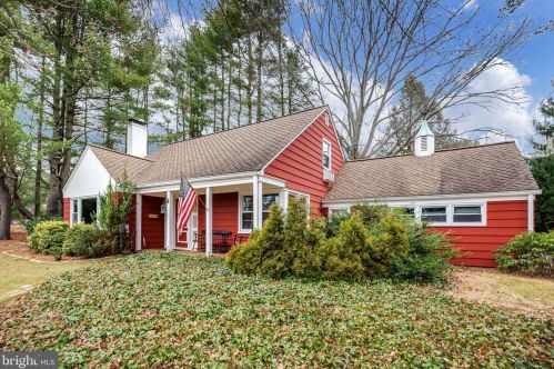 202 Princeton Ave, Stratford, NJ 08084-1220