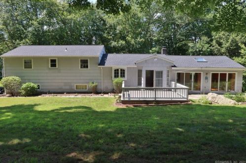 21 Benedict Rd, Upper Stepney, CT 06468-1253