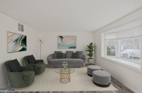 8105 Willowdale Ct, Springfield VA  22153-3620 exterior