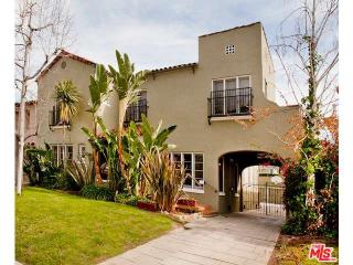 160 Mansfield Ave, Los Angeles, CA 90036-3021