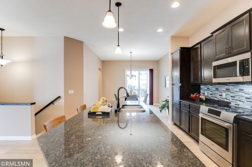9169 Compass Pointe Rd, Saint Paul MN  55129 exterior