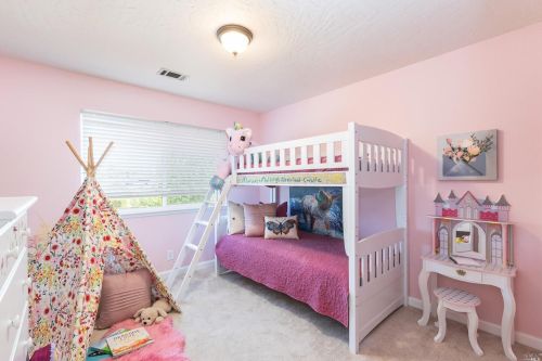 1117 Mountain View Cir, Fairfield CA  94558-5311 exterior