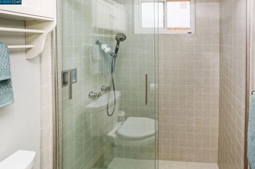 1025 Stimel Dr, Concord CA  94518-3948 exterior