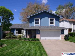 810 Tara Rd, Omaha, NE 68046-2118