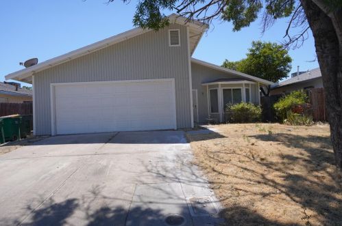 5673 Carnelian Dr, Stockton, CA 95210-3538