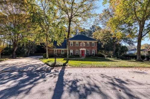 1389 Saint Michaels Ct, Lilburn, GA 30047-3285