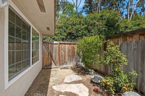 10 Cherry, Irvine CA  92612-2313 exterior