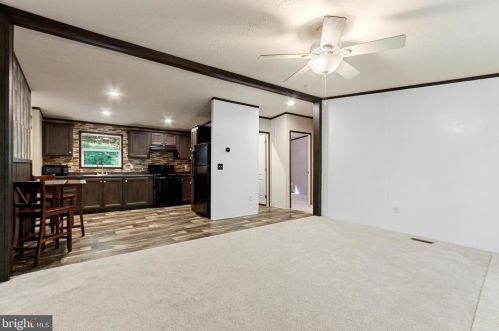 1148 Moulstown Rd, Hanover PA 17331-6853 exterior