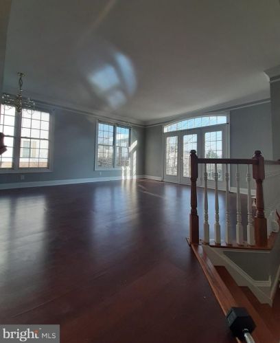 6945 Stanwick Sq, Gainesville, VA 20155-4424