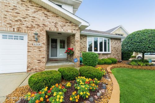 6306 Sara Ann Ln, Oak Forest, IL 60452-2762
