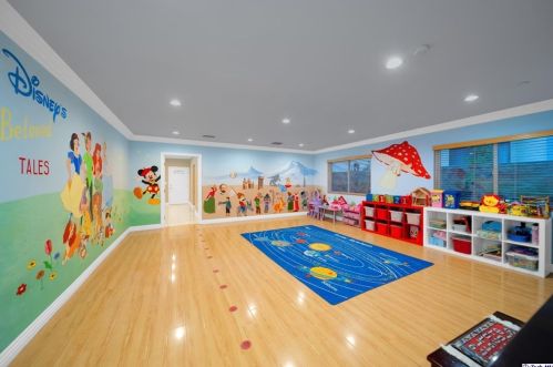 809 Lomita Ave, Glendale CA  91205-1617 exterior